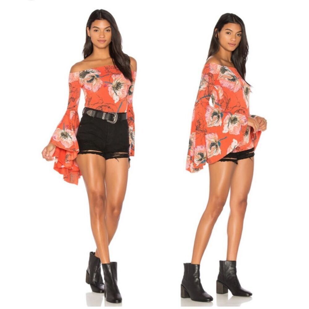 We The Free by Free People Women's Floral‎ Bell Sleeve Blouse Boho Size M